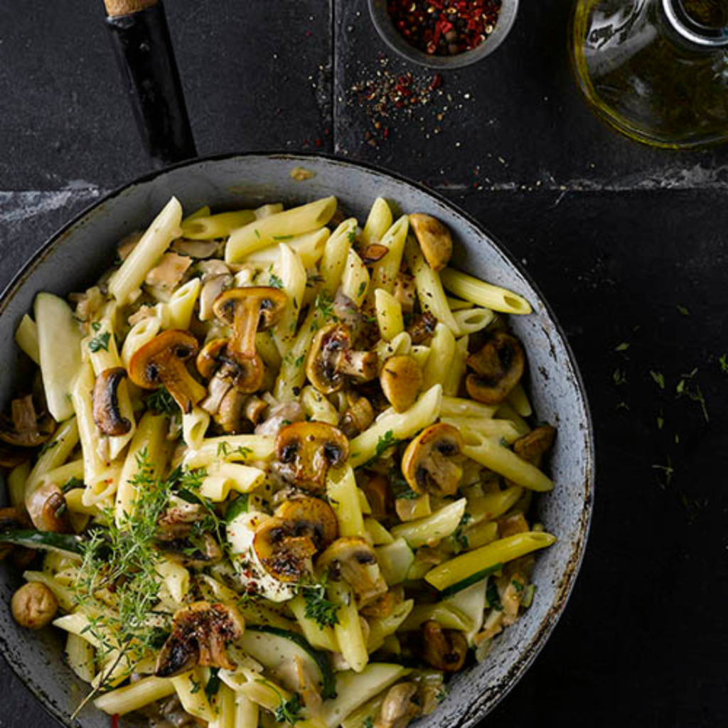 penne champignons forestiers avec morceaux de filet Greenway "Just like chicken" (comme le poulet)